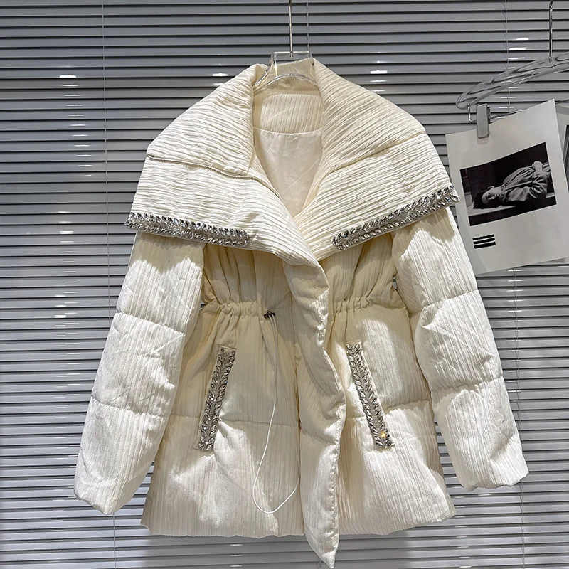 Industria lourde clou perle grand revers col cordon taille chaleur manteau femmes 2025 hiver nouveau mi à longue doudoune