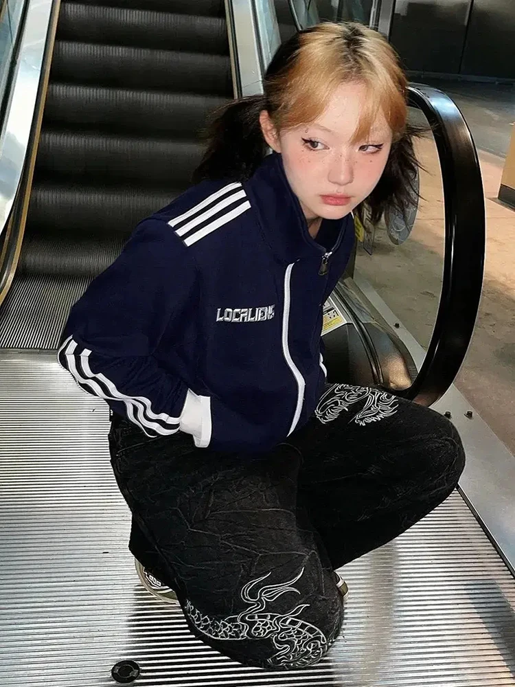 กางเกงยีนส์ทรงบอยเฟรนด์ปักลายมังกร REDDACHiC สีดำฟอก เอวสูง ขากว้าง สไตล์ยุค 90s สเก็ตเตอร์ กรันจ์ พังก์ สำหรับผู้หญิง