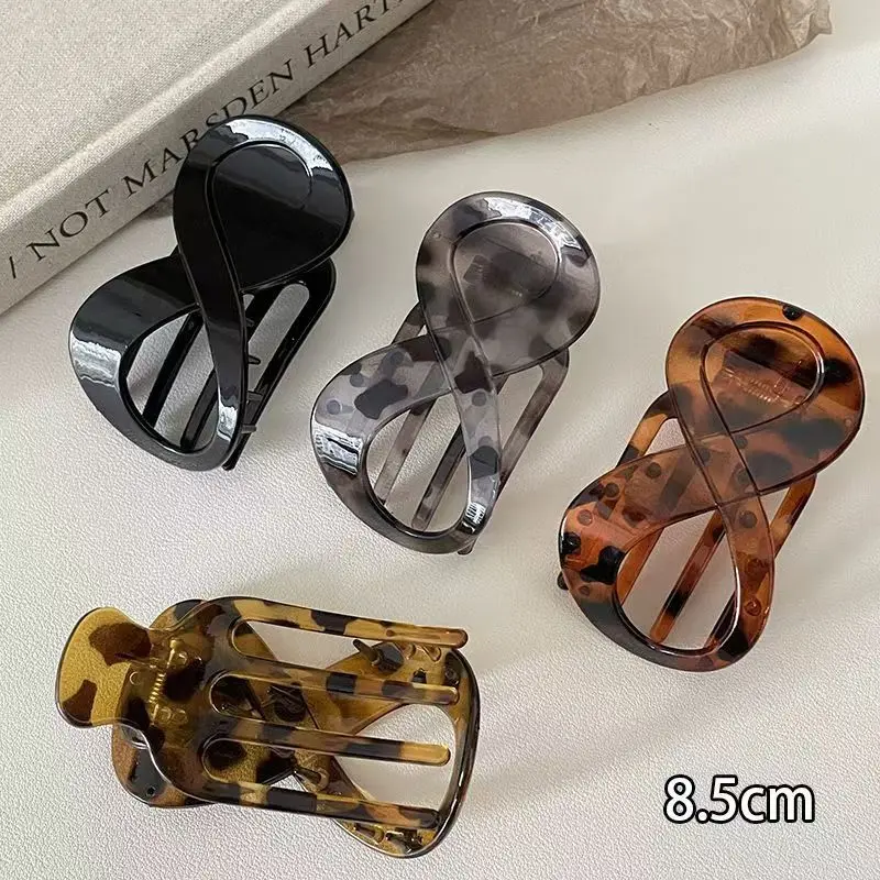 Retro Figure-Eight …