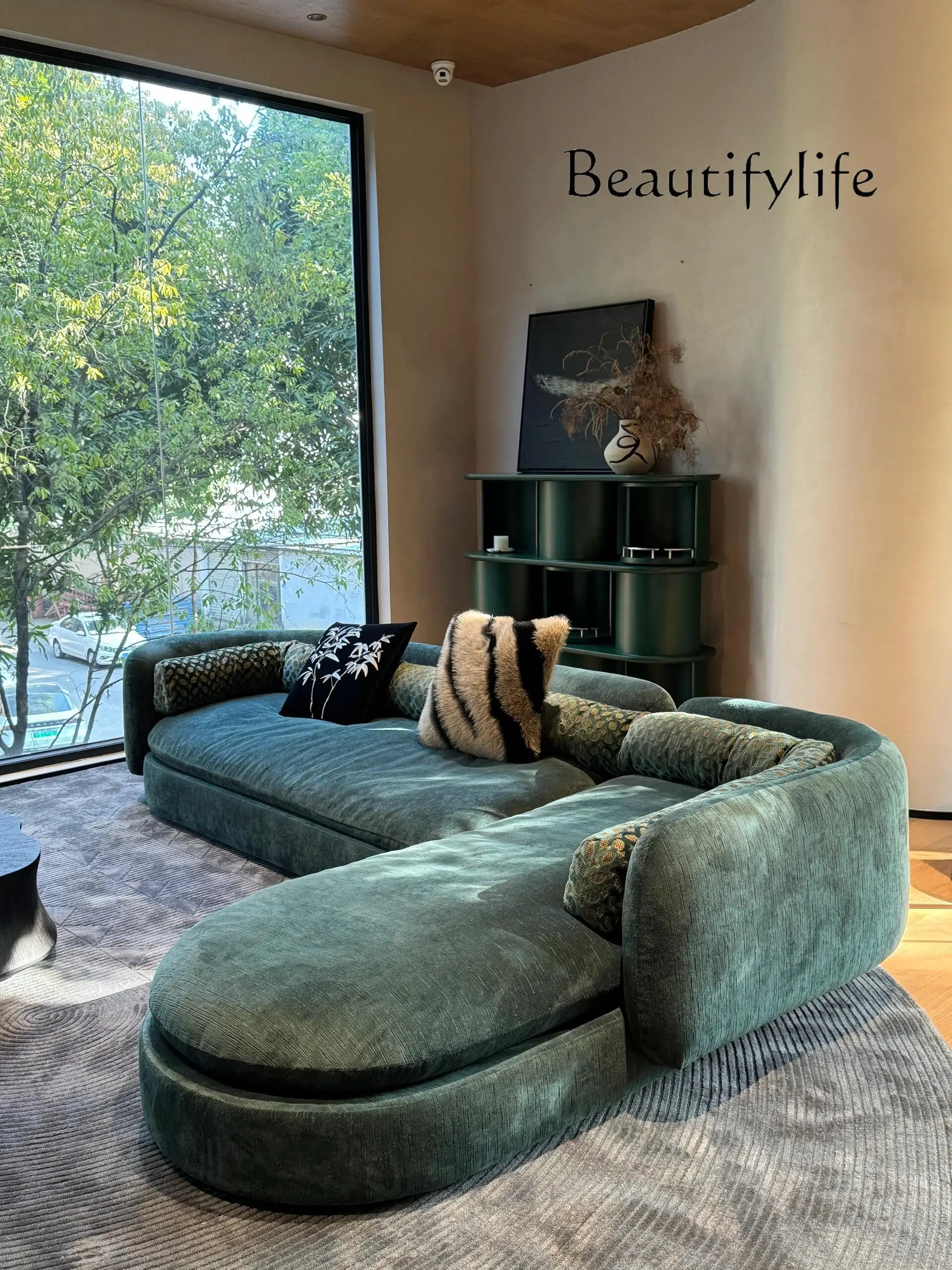 Slack retro style corner sofa French designer Mori green fabric curved sofa