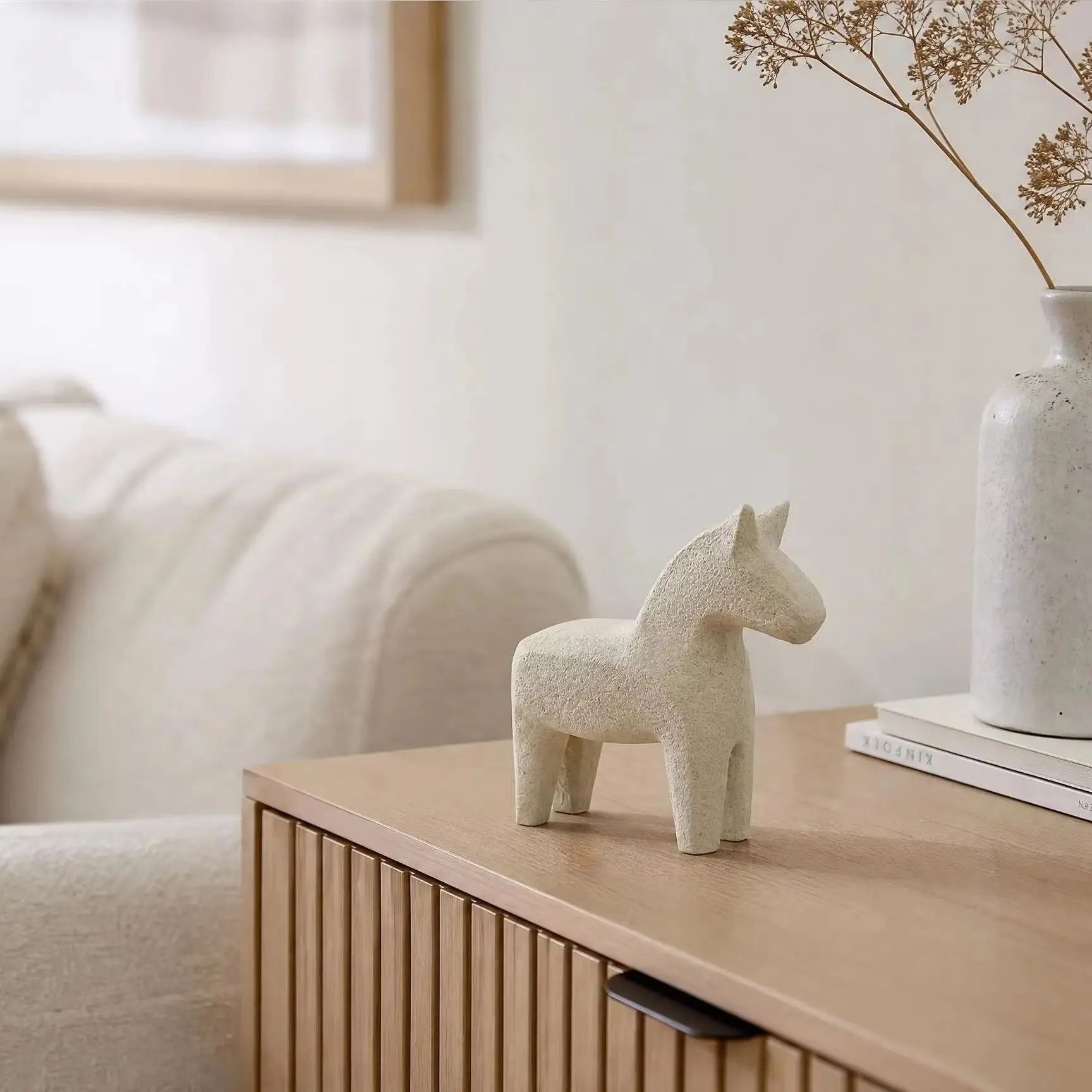 Nordic-Style Sandstone Sculpture Modern Minimalist Resin Horse Ornament Decorative Art Piece for Bedrooms Home Offices Desk