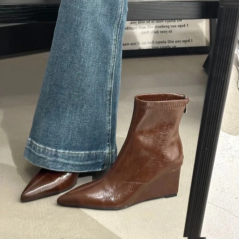 

Autumn Winter Vintage Weges Heel Women Ankle Boots Fashion Pointed Toe Shoes Female Party Stripper Short Booties Zapatos De Muje