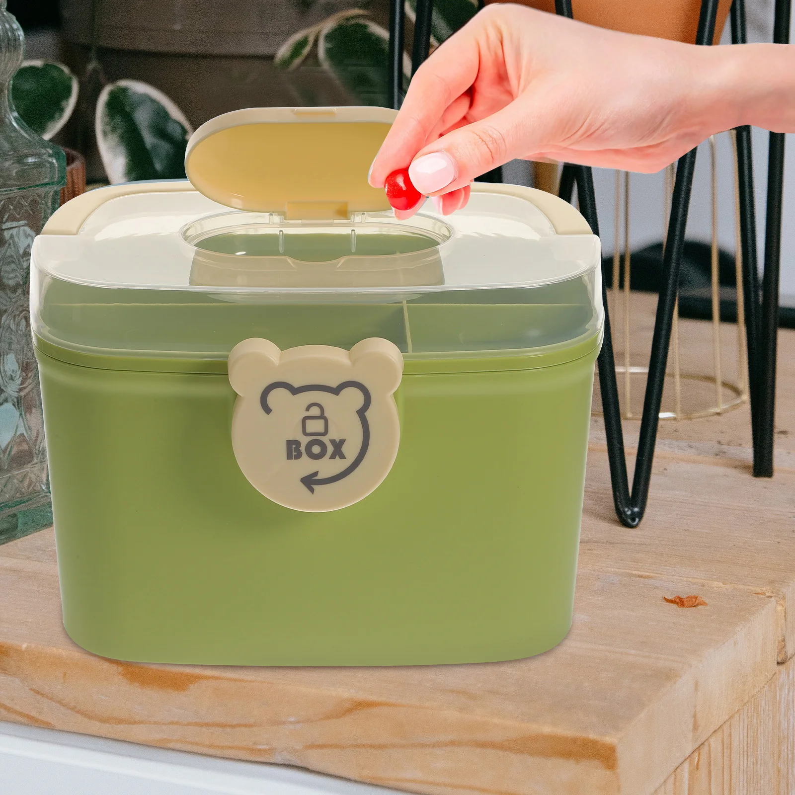 

2 Layers Portable Medical Box Transparent Medicine Storage Organizer Ergonomic Handle Lock Design First Aid Case Household