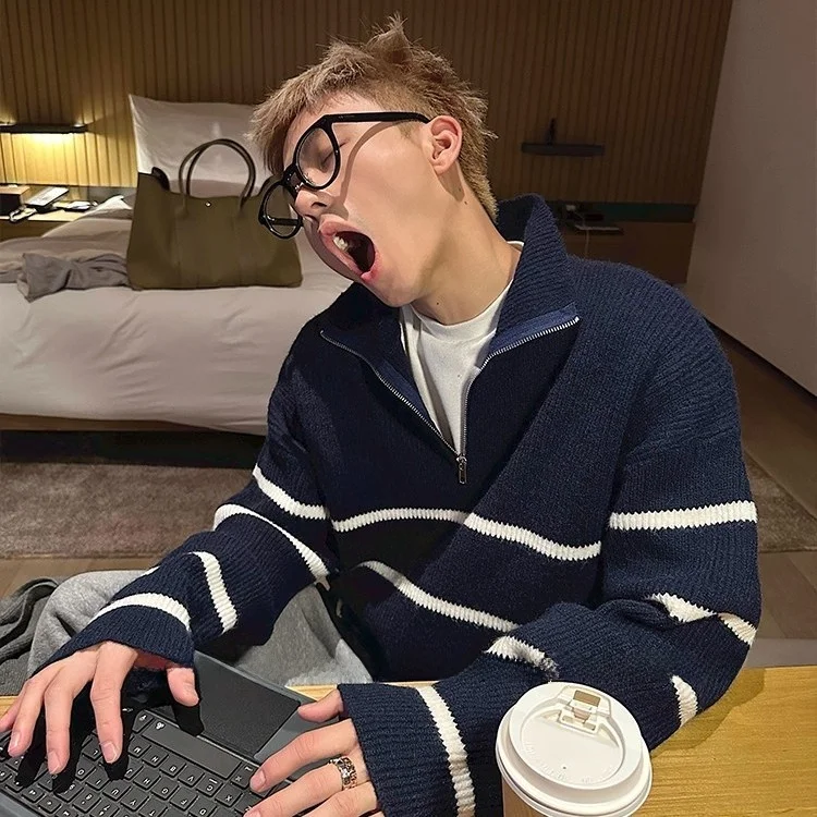

Свободный крой, полосатый мужской трикотаж, повседневный свитер на молнии из полиэстера, осень-зима, модный винтажный гонконгский свитер