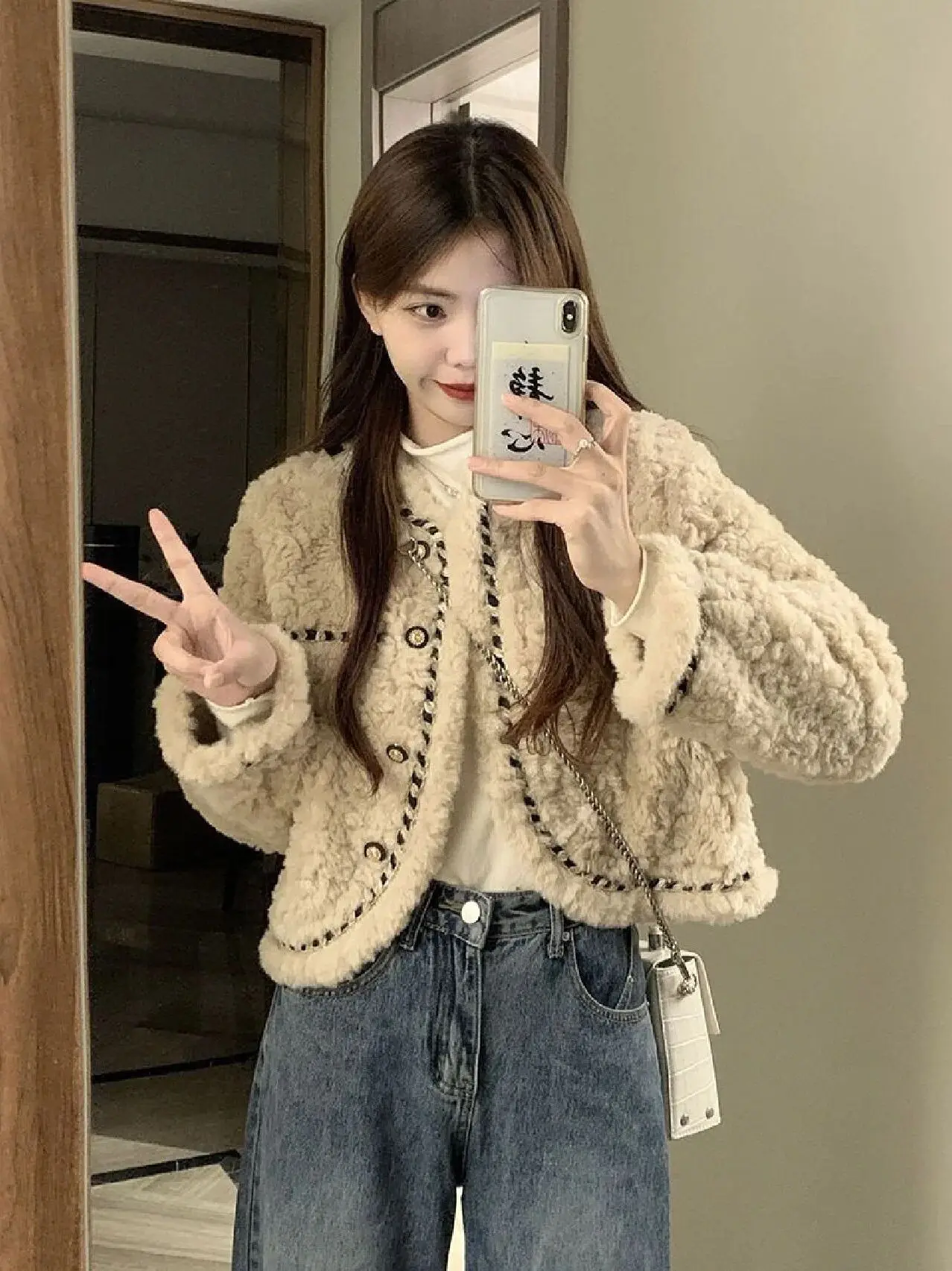 

Lamb Fur Jacket Women's Short Style Autumn Winter New Arrival Small Size High End Feel Fragrance Style Cotton Coat