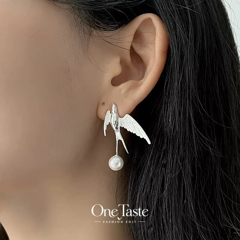 Cute Flying Swallow Stud Earrings Women Shell Pearl Designer Trendy Elegant Artistic  Bird Silver Posts Statement Earrings Gift