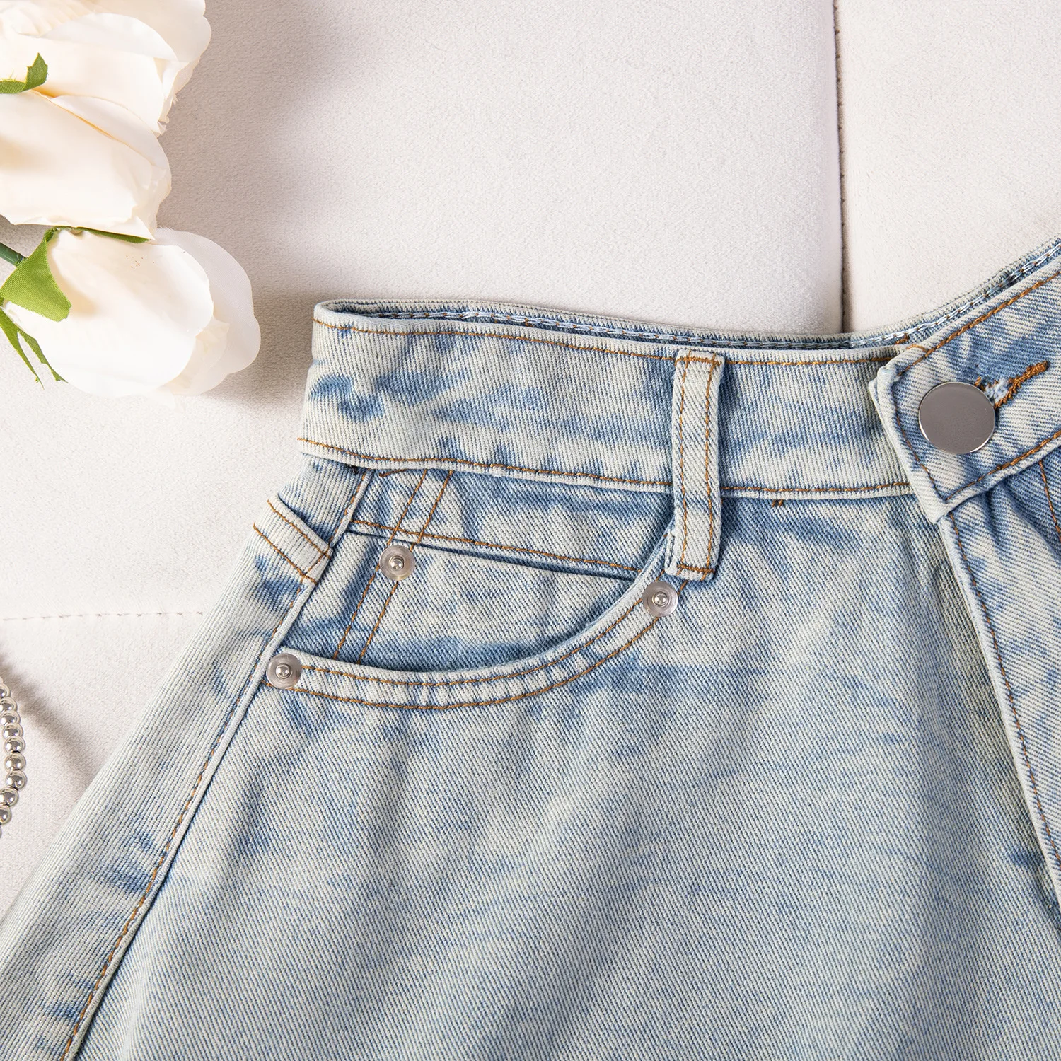 New Stylish High Waist Torn Denim Shorts Women's Loose Fringed Jeans European And American Style Casual Summer Shorts Pant view 3
