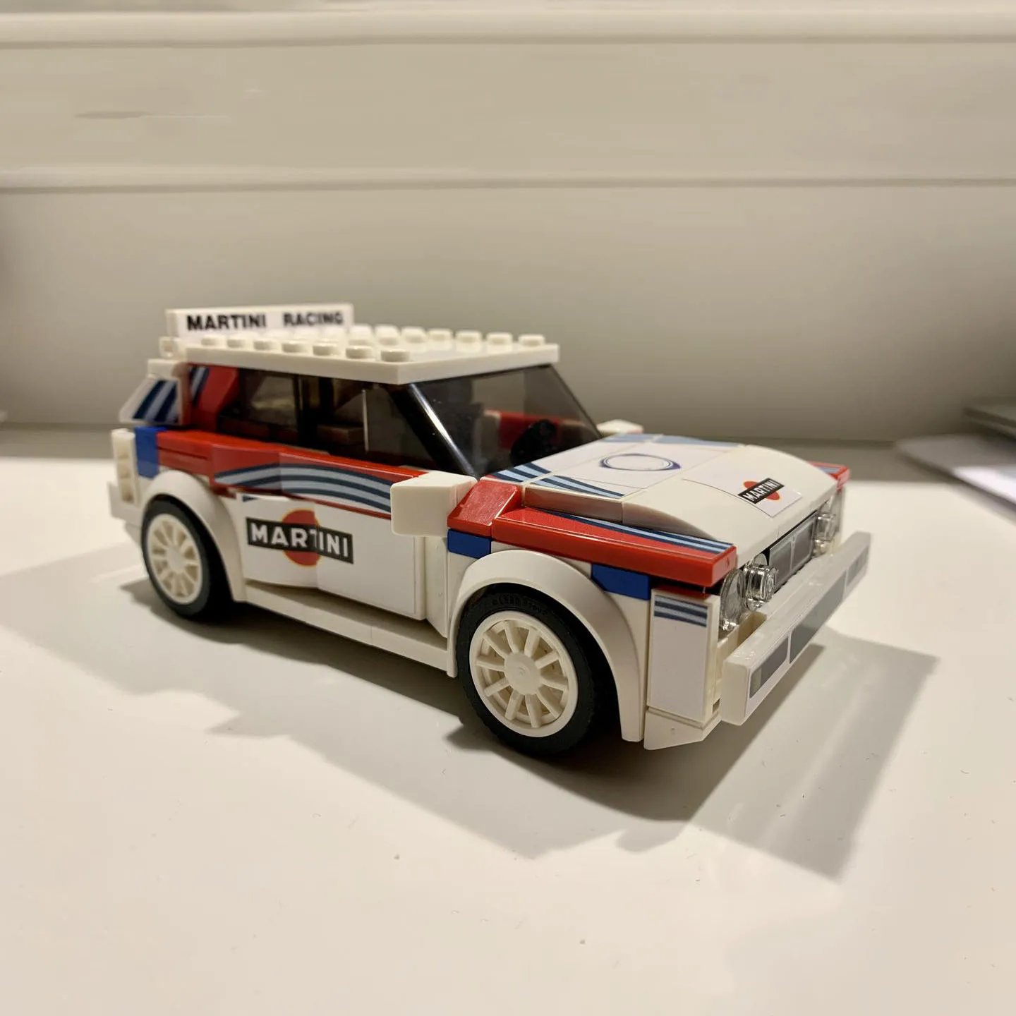 Poladeer 254PCS MOC Lancia Delta DIY HF Integrale Martini Racing sports car Building Blocks Assembly Educational Toy Model Gift