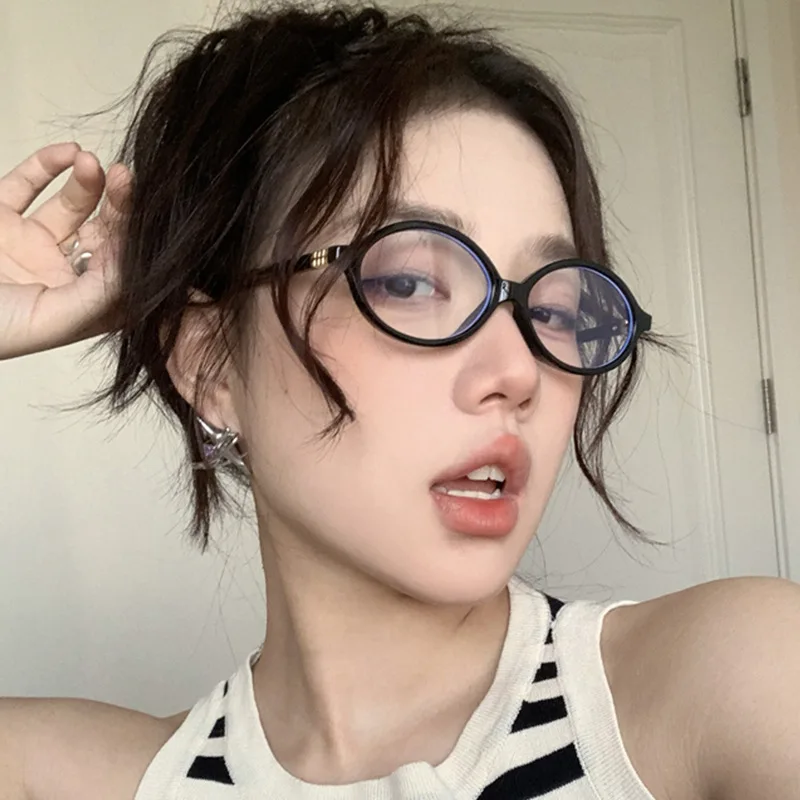 New Fashion Style Glasses Women Oval Shape Blue Light Blocking Women's Glasses Frames Vintage Stylish Decorative Glass