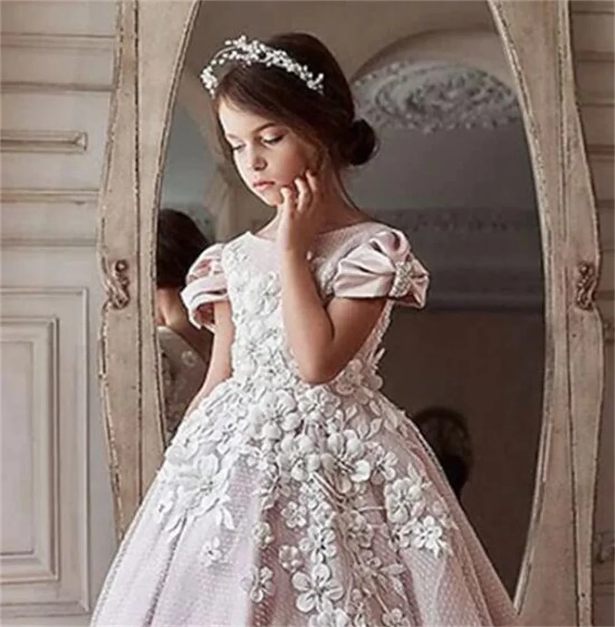 

Customized Princess Pink Flower Girl Dress Wedding Short Sleeved Fluffy Tulle White Little Children's Communion Prom Ball Gowns
