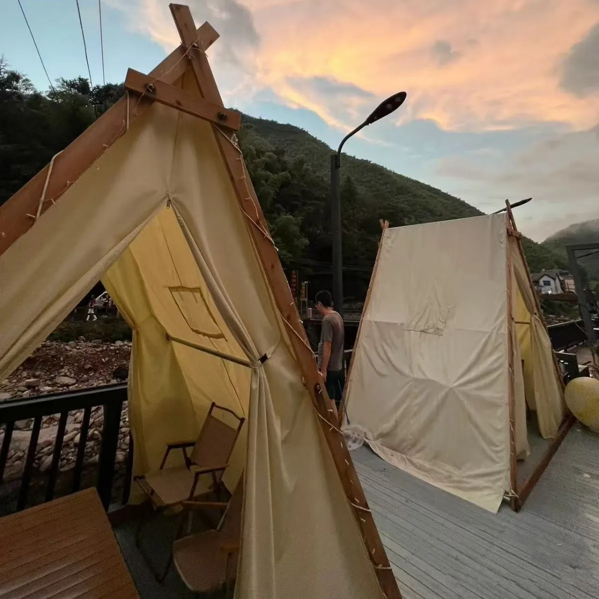 في الهواء الطلق، التخييم، السماء المرصعة بالنجوم، خيمة، معسكر، مثلث، مكان ذو مناظر طبيعية خلابة، السرير والإفطار، تقديم الطعام