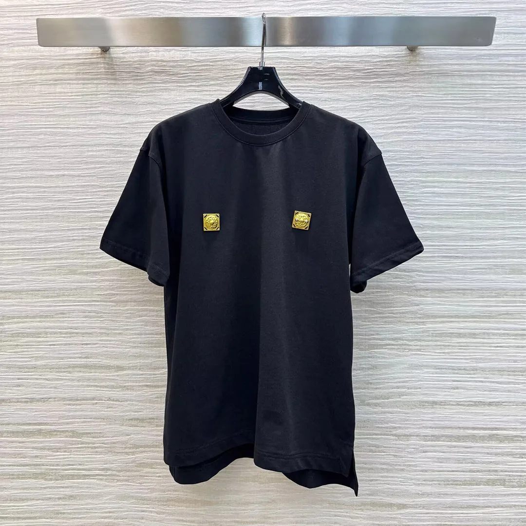 

Новинка 2023 года, летняя уличная модная хлопковая футболка, женская однотонная шикарная футболка с круглым вырезом и короткими рукавами, золотыми пуговицами