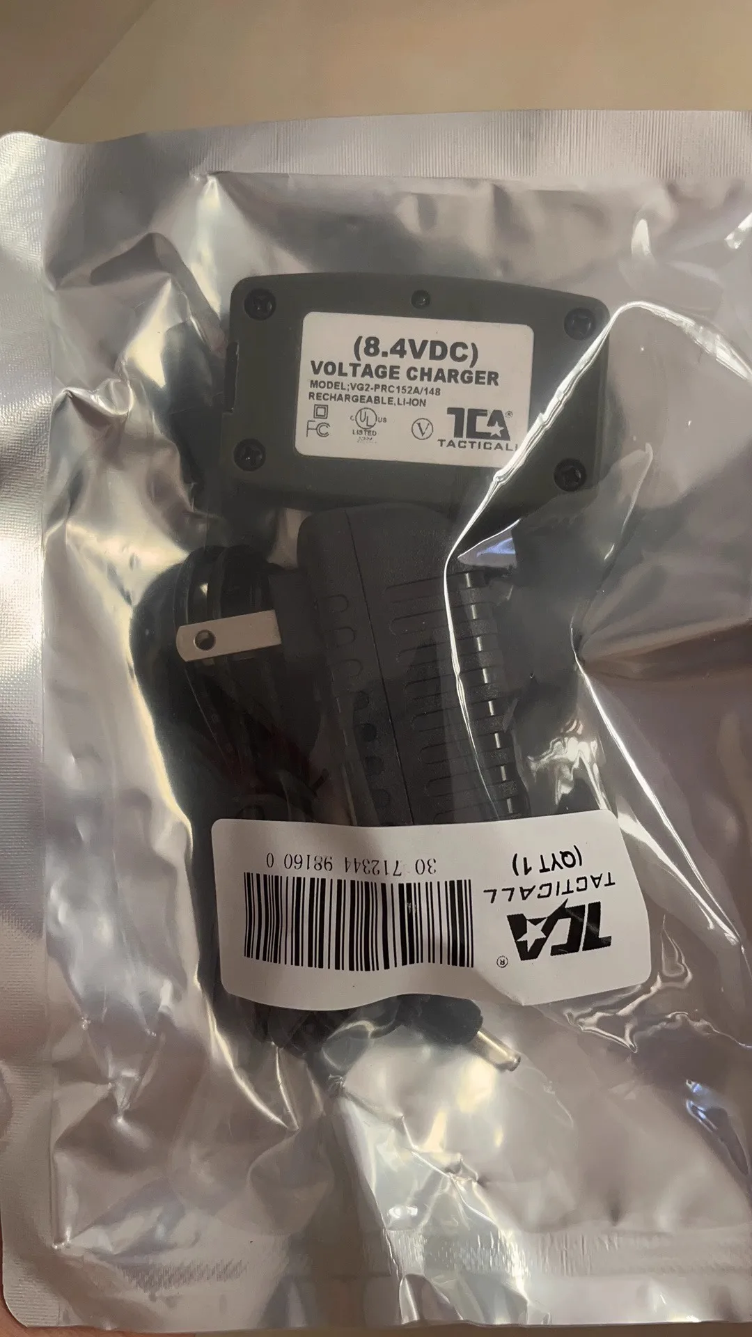 ملحقات تكتيكية للصيد في الهواء الطلق، ملحقات جهاز الاتصال اللاسلكي، شاحن TCA152 قياسي 8.4VDC عالي الكفاءة