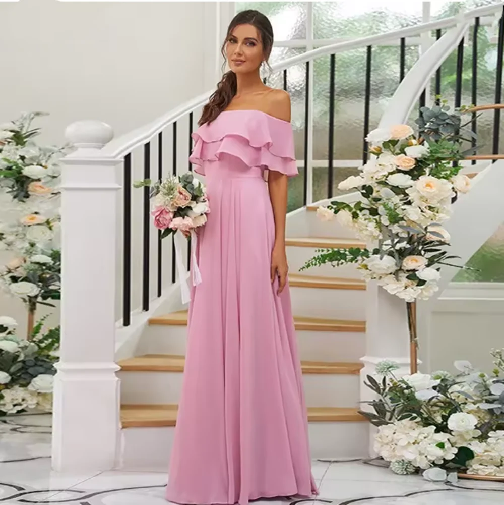 Eleganti abiti da damigella d'onore in chiffon rosa con spalle scoperte increspate volant pieghettato 2024 semplice abito da ballo per festa di nozze personalizzato