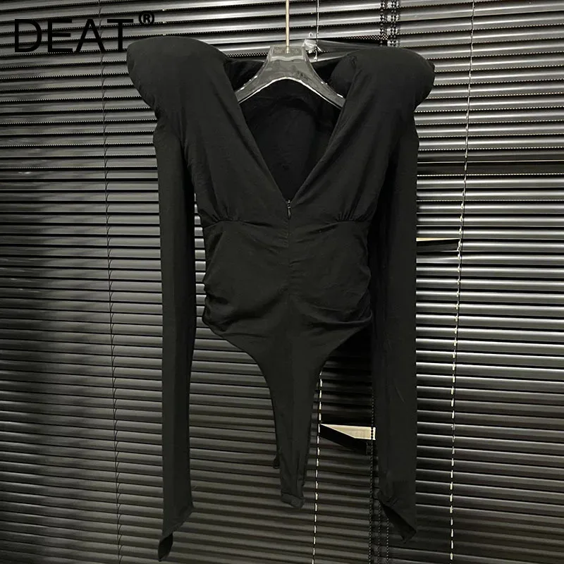 DEAT 2024 Autumn Niche Design Shoulder Three-dimensional Design V-neck Slim Fit Jumpsuit For Women Black Tops Female 11A01267