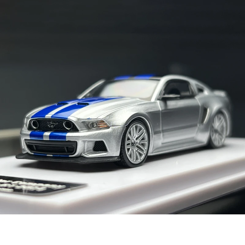 

Литая под давлением модель автомобиля Hunter Mustang, размер 1/64, Ford Motor Company Mustang GT 2014, коллекция моделей из сплава, оригинальная коробка