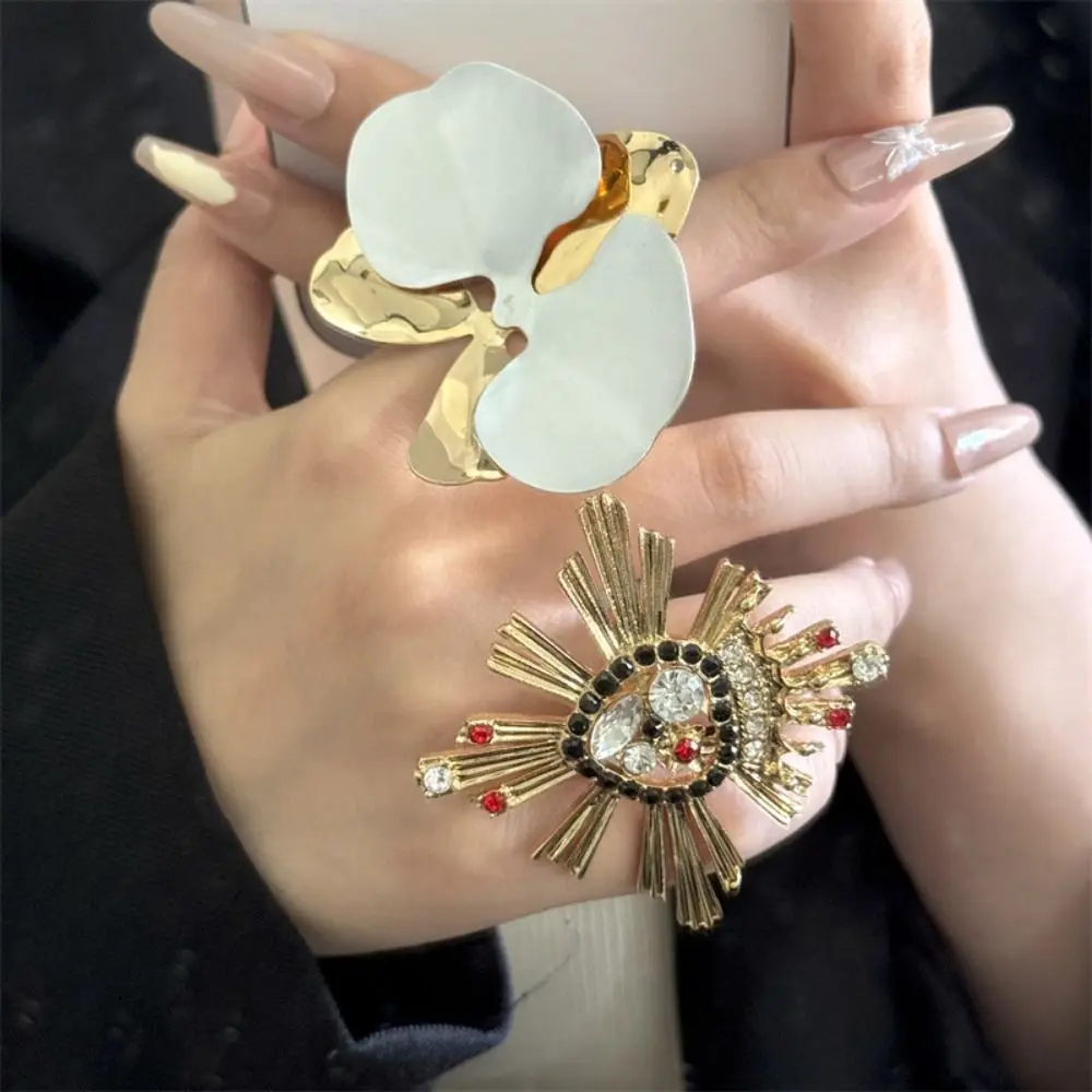 الحلو بالتنقيط النفط زهرة خاتم فراشة السحلية الأبيض القزحية زهرة المينا البنصر العصرية Ins نمط الفرنسية غير النظامية خاتم