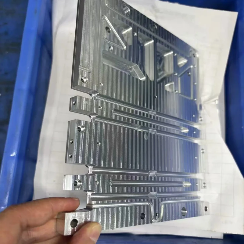 Custom CNC Milling Aluminum Cooling Plate CNC Machined Aluminum Radiator