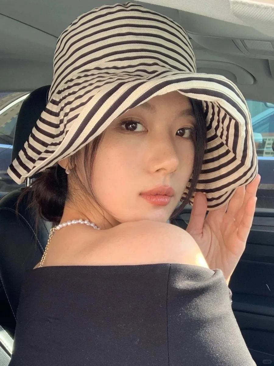 Sombrero de sol de ala ancha a rayas de verano plegable de estilo japonés para mujer - Elegante sombrero de cubo de gran tamaño con protección UV y ala larga