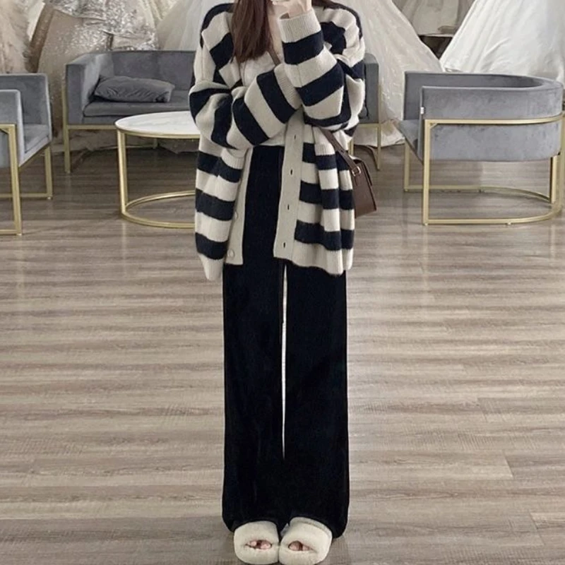 

Вязаный костюм-свитер, женский повседневный комплект из двух предметов с длинными рукавами и лацканами, свободный брючный костюм с широкими штанинами, новинка зимы E12152