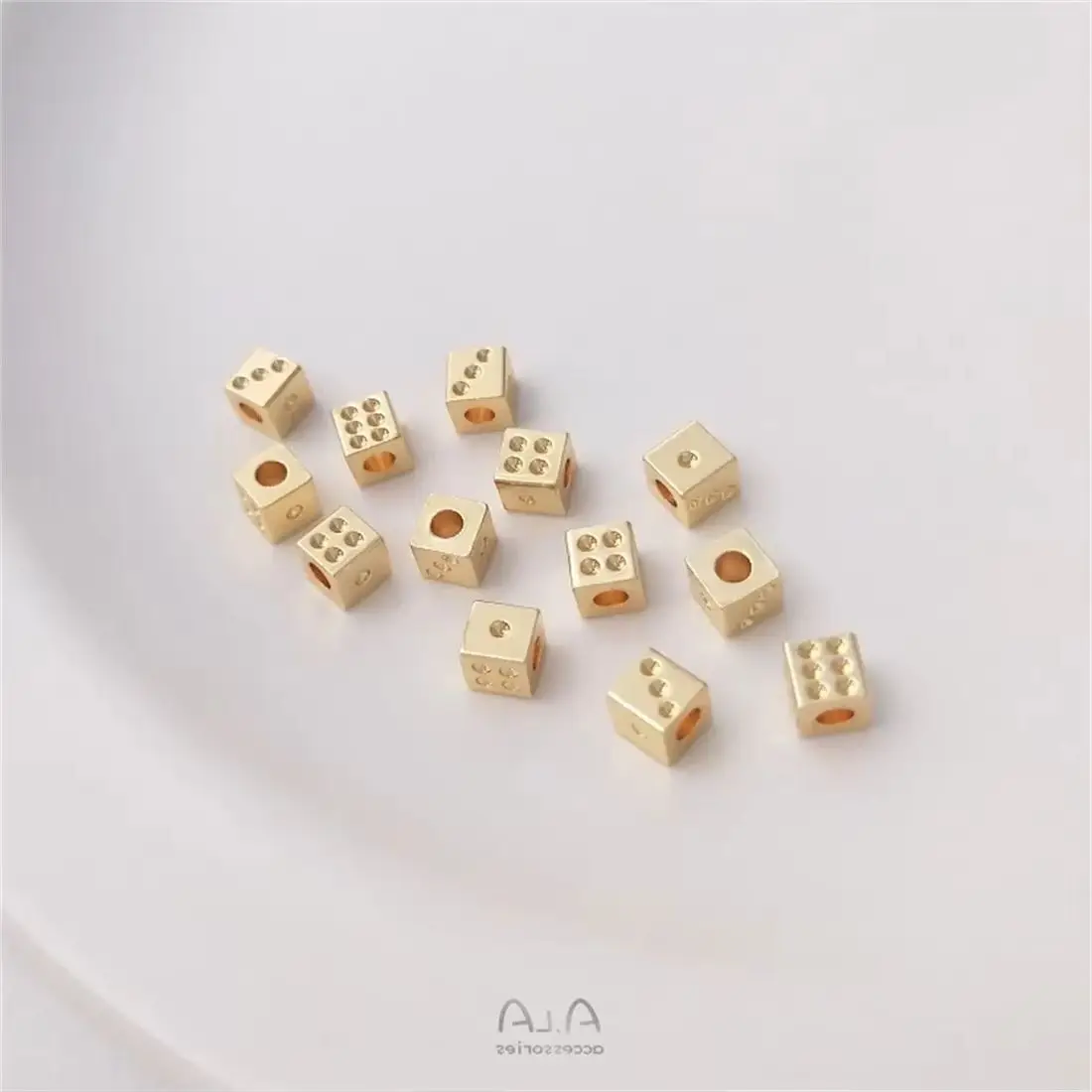 

10PCS 14K Copper Clad True Gold Square Dice, Handmade Beaded, DIY Bracelet, Necklace, Headpiece with Beads, 4mm, C273