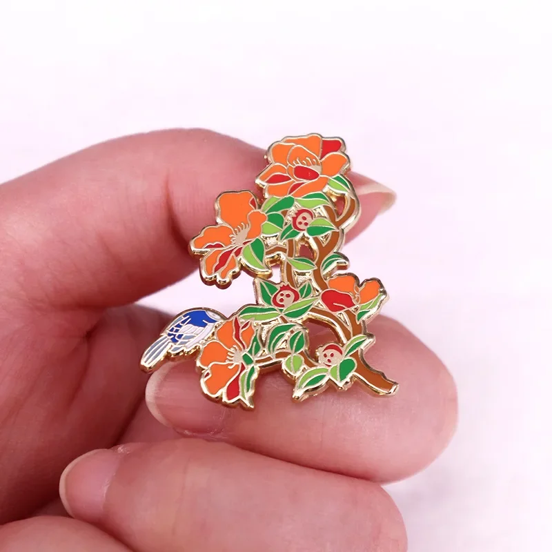 Pomegranate Flower Hard Enamel Pin Floral Lapel Badge Bird Brooch for Jewelry Accessory Gifts for Kids Friends Wholesale