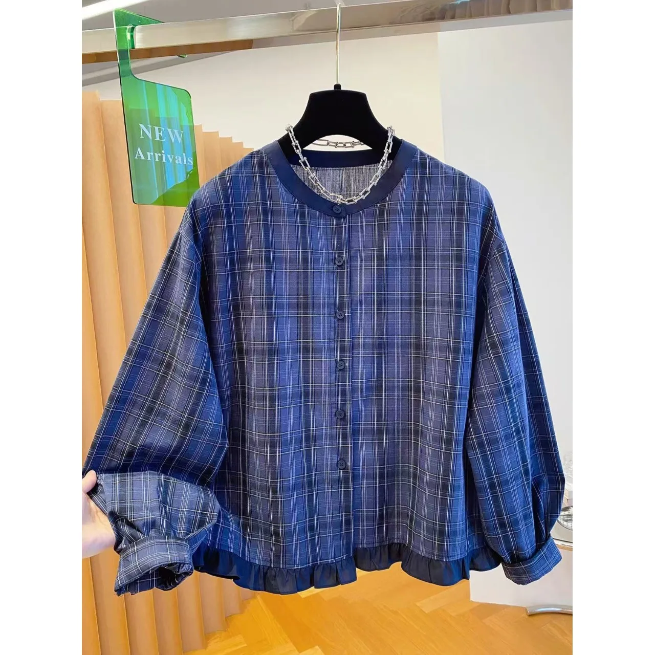 

Loose round Neck Blue Plaid Women's Shirt Korean Style Casual Comfortable Breathable Long Sleeve Top with Wood Grain