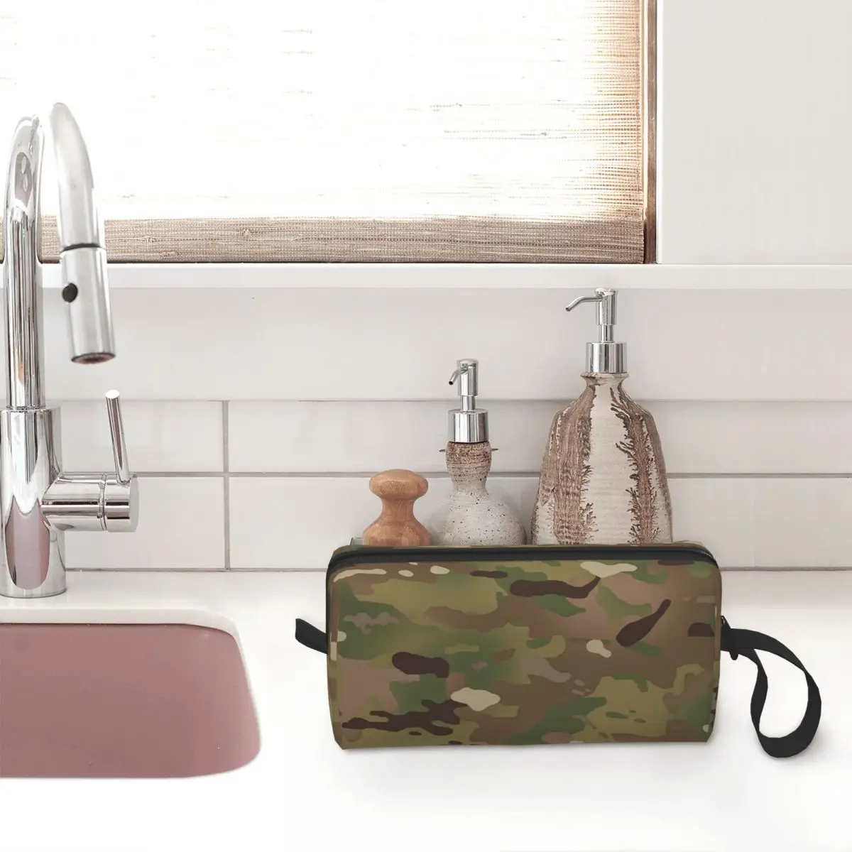 Bolsa de cosméticos militar de camuflaje para mujer, estuche de maquillaje de gran capacidad, bolsas de aseo de almacenamiento de belleza, moda