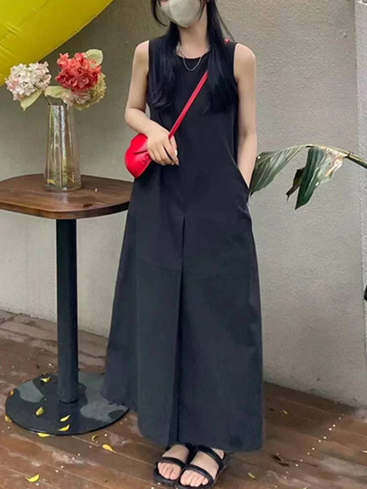 Simple Basic Fashion Street Women Dress French Black Sleeveless Vacation Dress Female Summer New Solid Color Slim Woman Dress