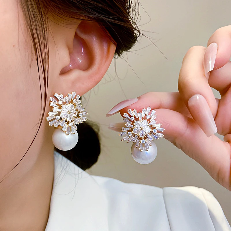 Korean Sparkling Rheinstone Pearl clip on earrings for Women Fashion Light Luxury Bridal Wedding Party Non Pierced jewelry