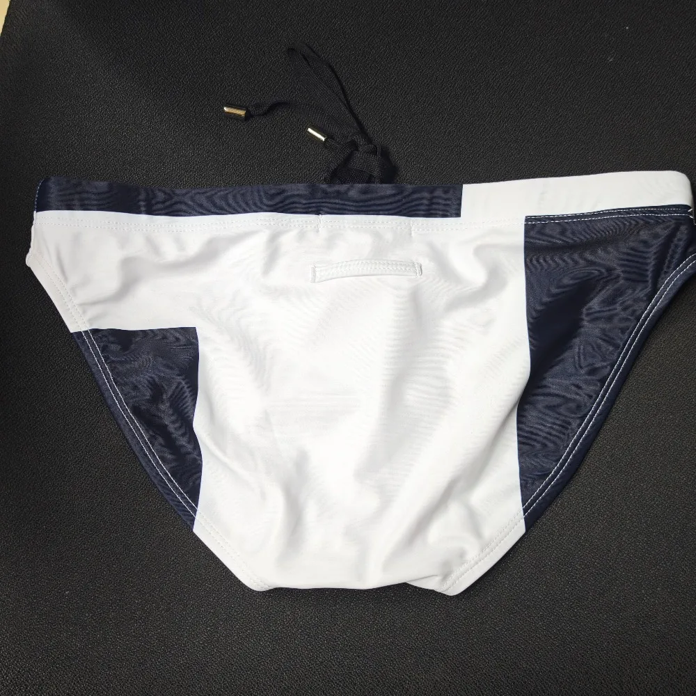 2026 Fashion Cross-border new men's printed triangle swimming trunks close-fitting low-rise fashion swimming briefs UXH333