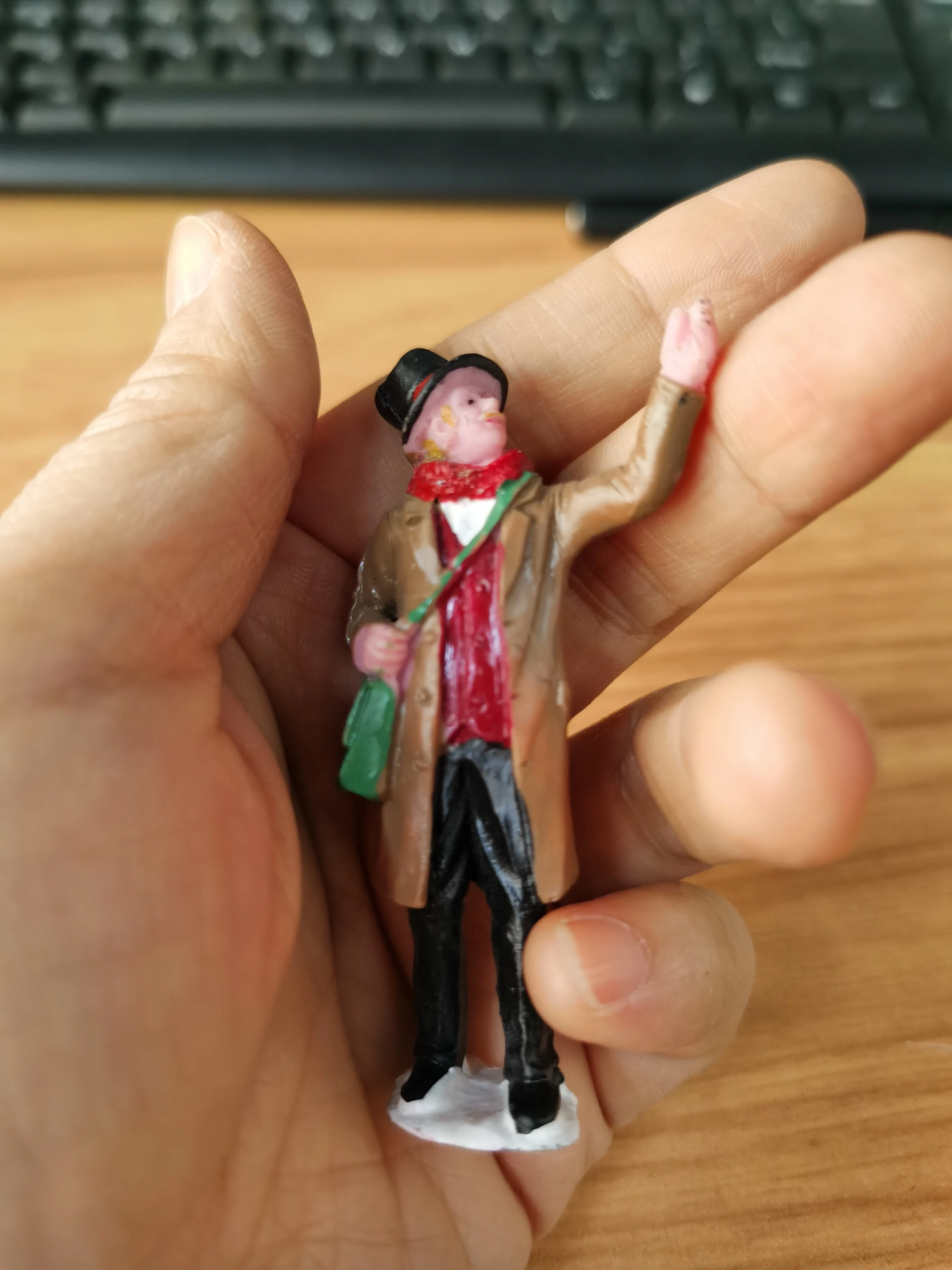 Resin figure mental psychological sand table game box court therapy man with  a  bag