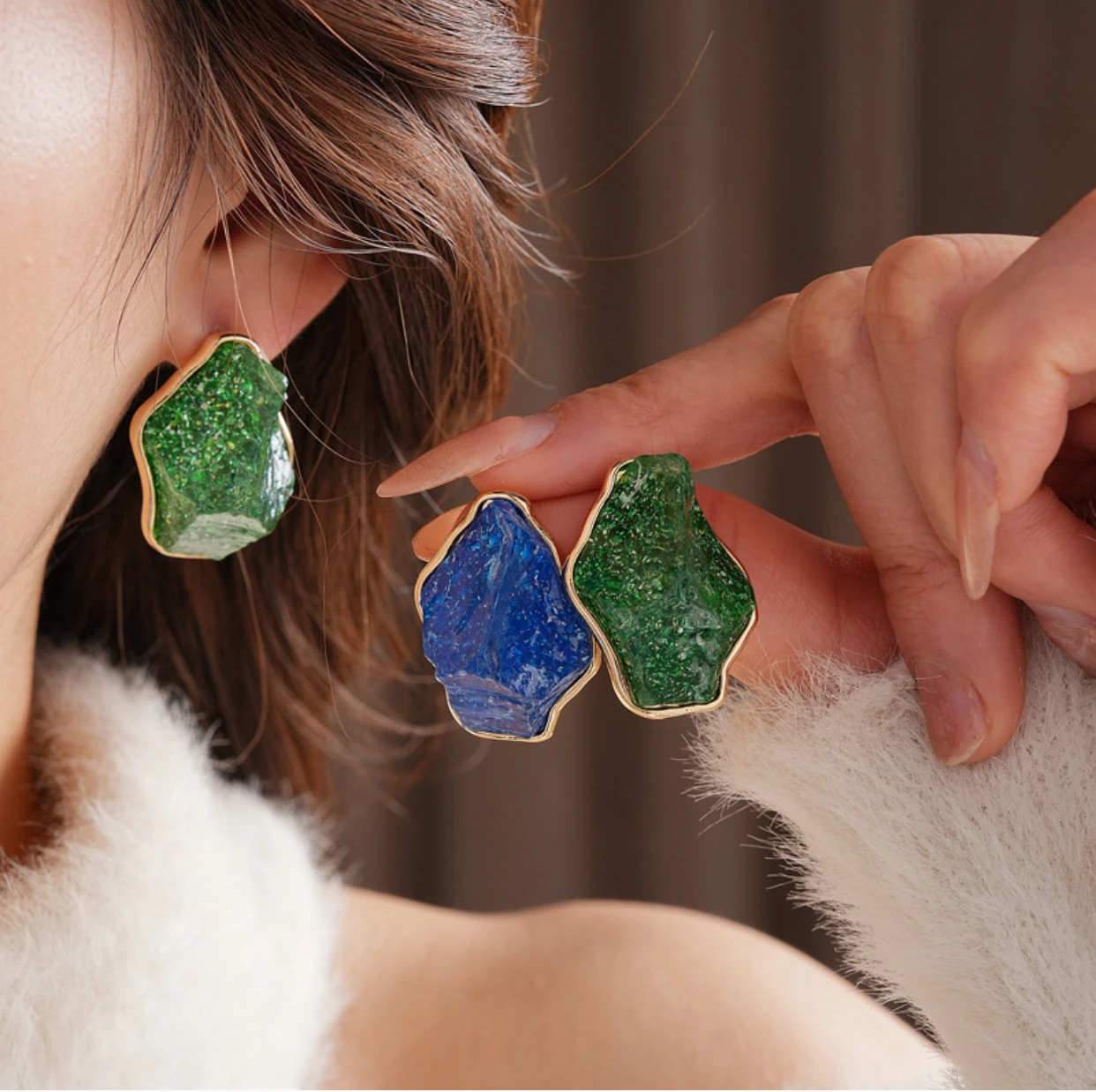 

Luxury irregular 3D triangle earrings stylish commuter affordable exaggerated earrings high-end niche earrings for women