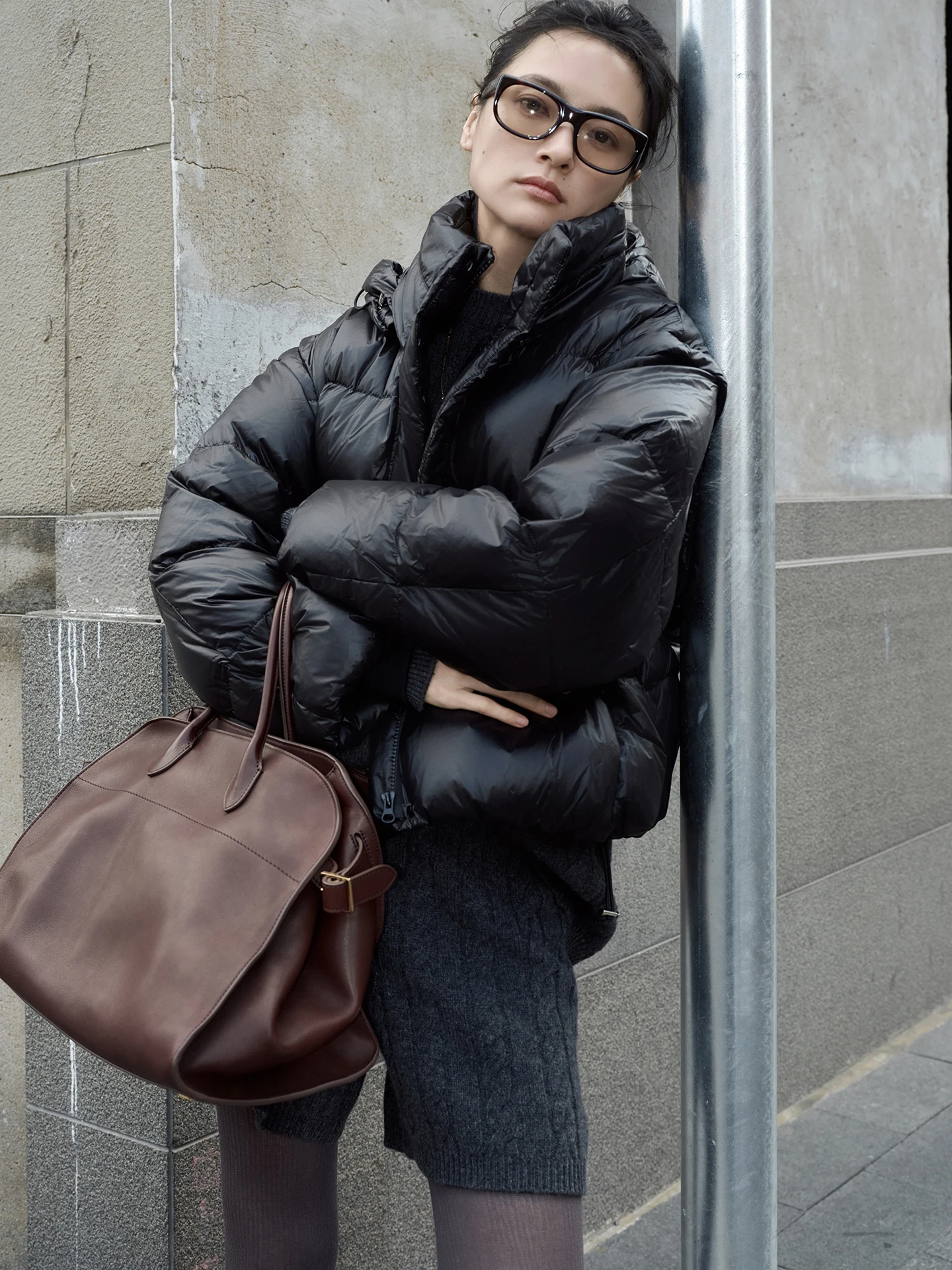 

Женская утепленная куртка YVONE LIU с капюшоном, свободного кроя, с отстегивающимися рукавами, теплая, нейтральный фасон, 90% пуха.