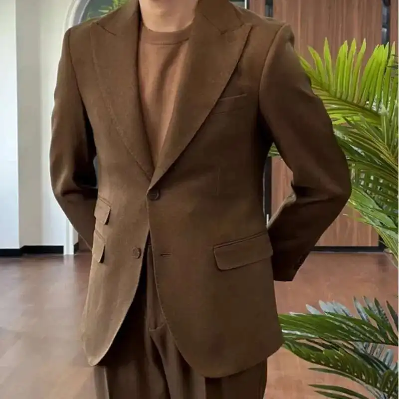 بدلة عمل عالية الجودة لعام 2025 بدلة زفاف للرجال متعددة الاستخدامات غير رسمية لحفلات المكتب والحفلات الراقصة بدلة سهرة للرجال باللون الأخضر