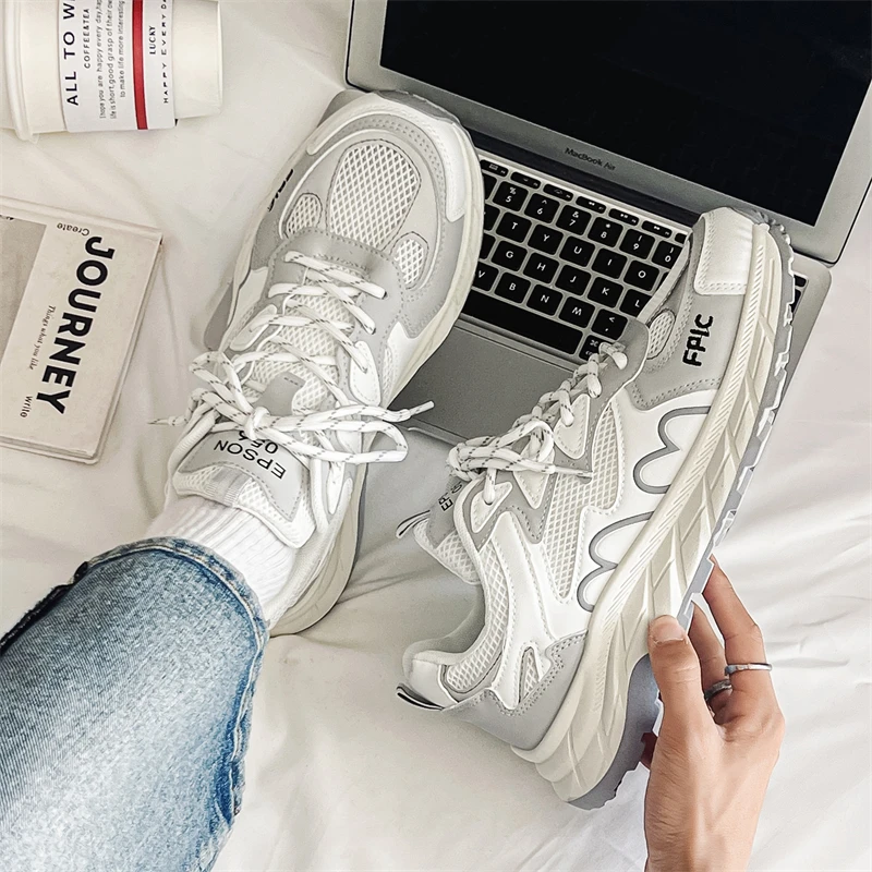 

New Summer Breathable Casual Skateboard Shoes Sports Men's Mesh Shoes2025Summer Breathable Season Comfortable Sneaker