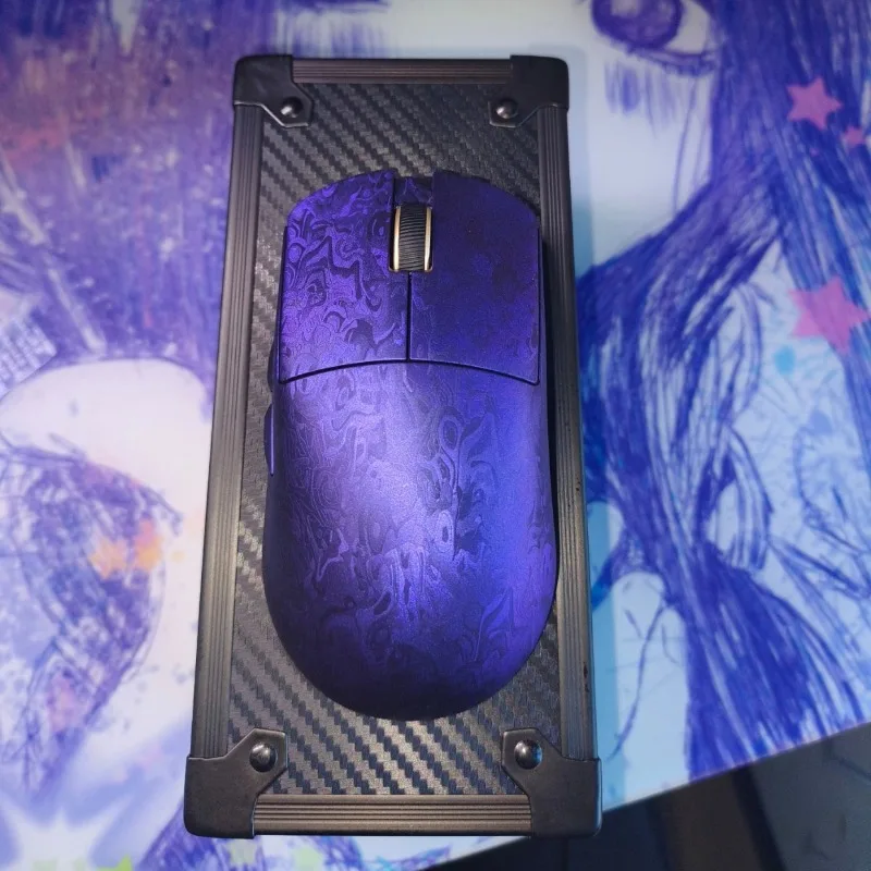 

IPI Qi Pro Gaming Mouse Carbon Fibre PAW3950 Nordic 52840 Wireless Bluetooth Esports Mouse Tri-mode Lightweight Custom Mice