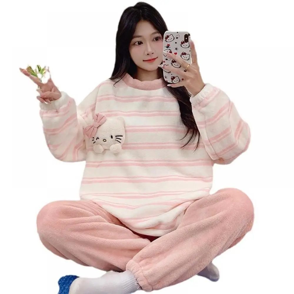 Nette Hallo Kitty Frauen Warme Flanell Pyjamas Set Kawaii Weibliche Winter Verdicken Hause Kleidung Mädchen Cartoon Verdicken Nette Tops Hosen