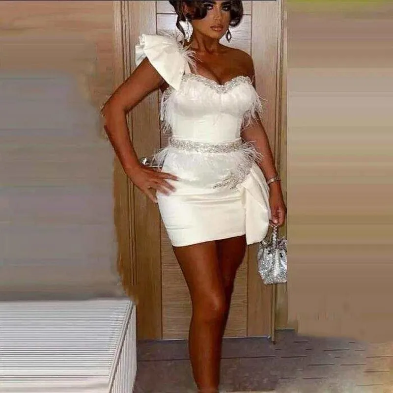 

Pretty Ivory Prom Dresses One Shoulder Beads Satin Mini Party Dress Ruched Straight Short Ostrich Party Gowns Beaded Sweetheart
