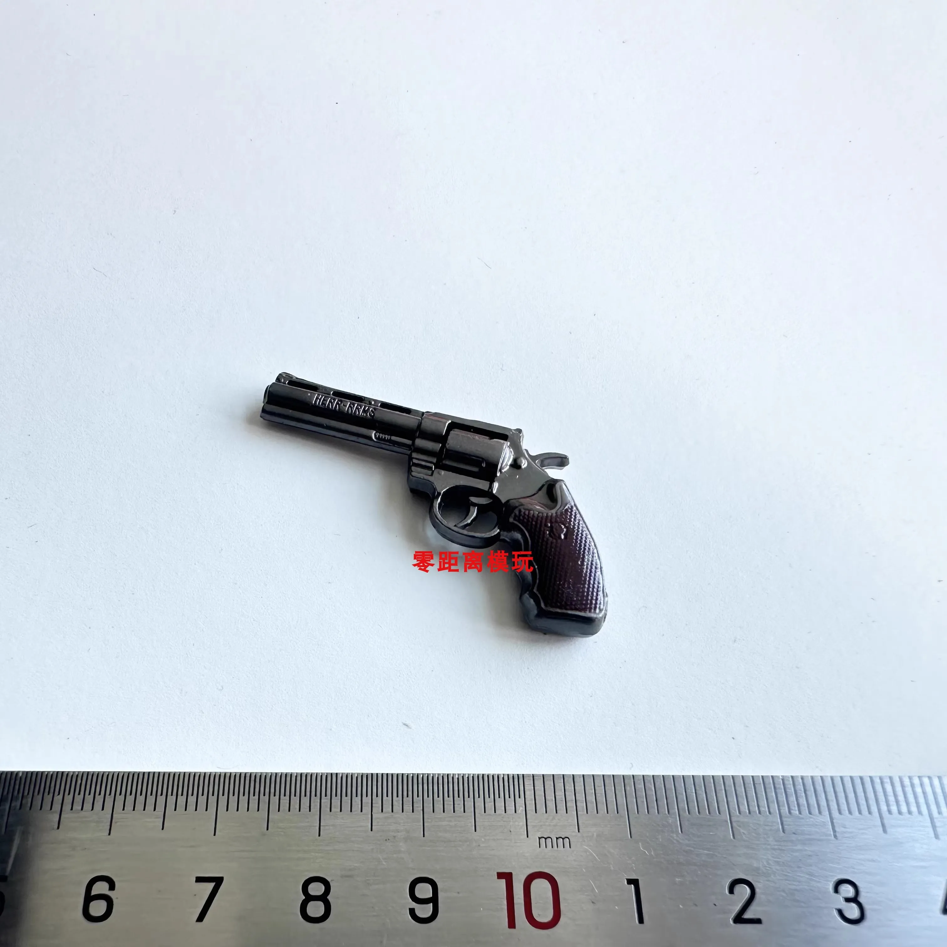 

1/6 Soldier Scene Props Modern Trendy Mini Revolver Model Toy Accessories Fit 12'' Action Figure Body In Stock