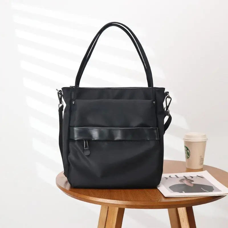

Fashionable New High-quality Waterproof Nylon Fabric Leather Splicing Multi Compartment Large Capacity Single Shoulder Tote Bags