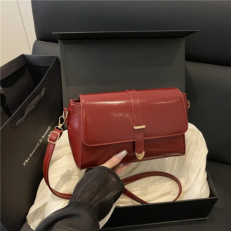 retro-senior-textura-senhoras-crossbody-saco-2025-nova-moda-simples-ombro-axila-saco-cem-com-viajando-pequeno-saco-quadrado