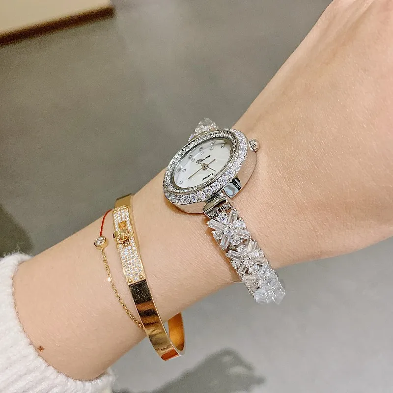 2024 Crystal Oval Bracelet Women Watches Quartz Quality Luxury Ladies Watch Rhinestone Diamond Wristwatch For Gift