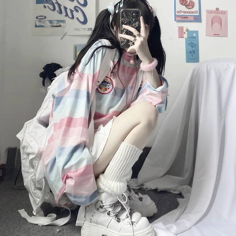 Women's Rainbow Stripe Long Sleeve T-Shirt Korean Style Oversized Lightweight Top Fashion Streetwear Casual Outerwear