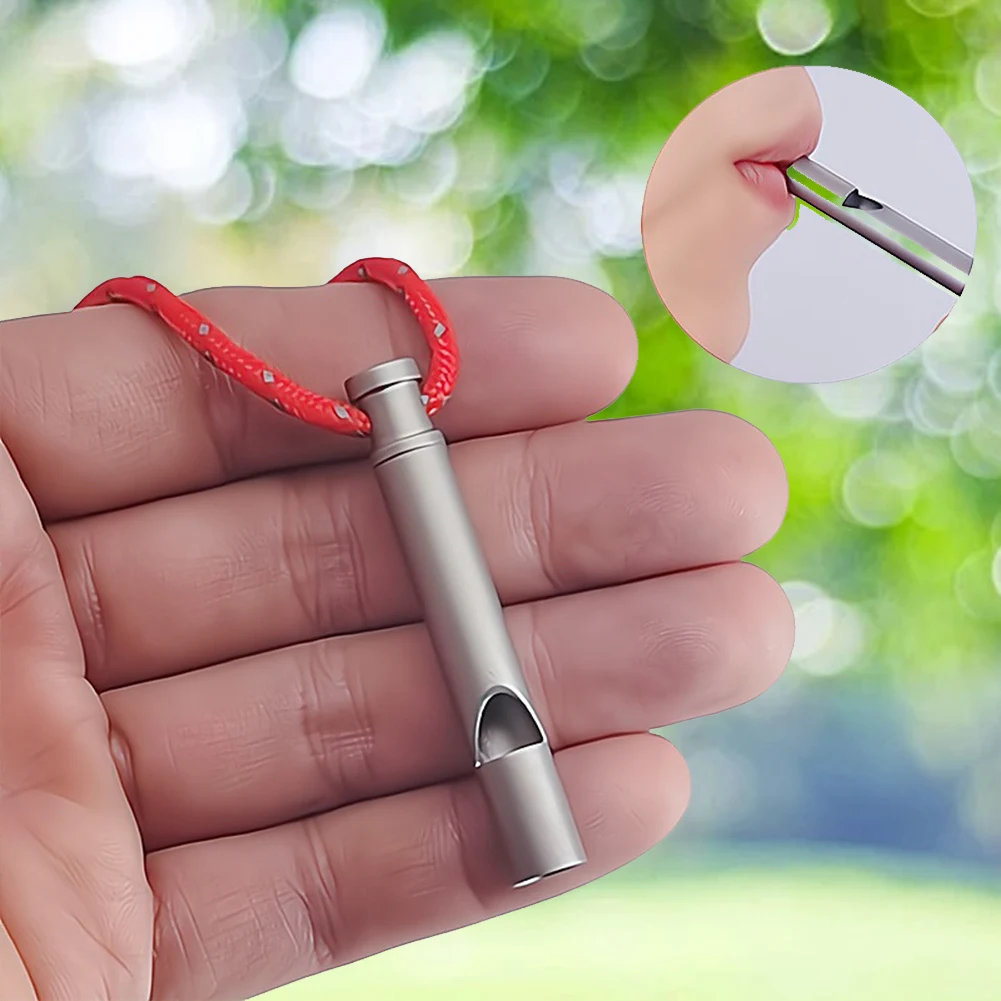 Tytanowy gwizdek kempingowy Głośny gwizdek survivalowy z smyczą Ultralekki do przetrwania na świeżym powietrzu Camping Piesze wycieczki Odkrywanie