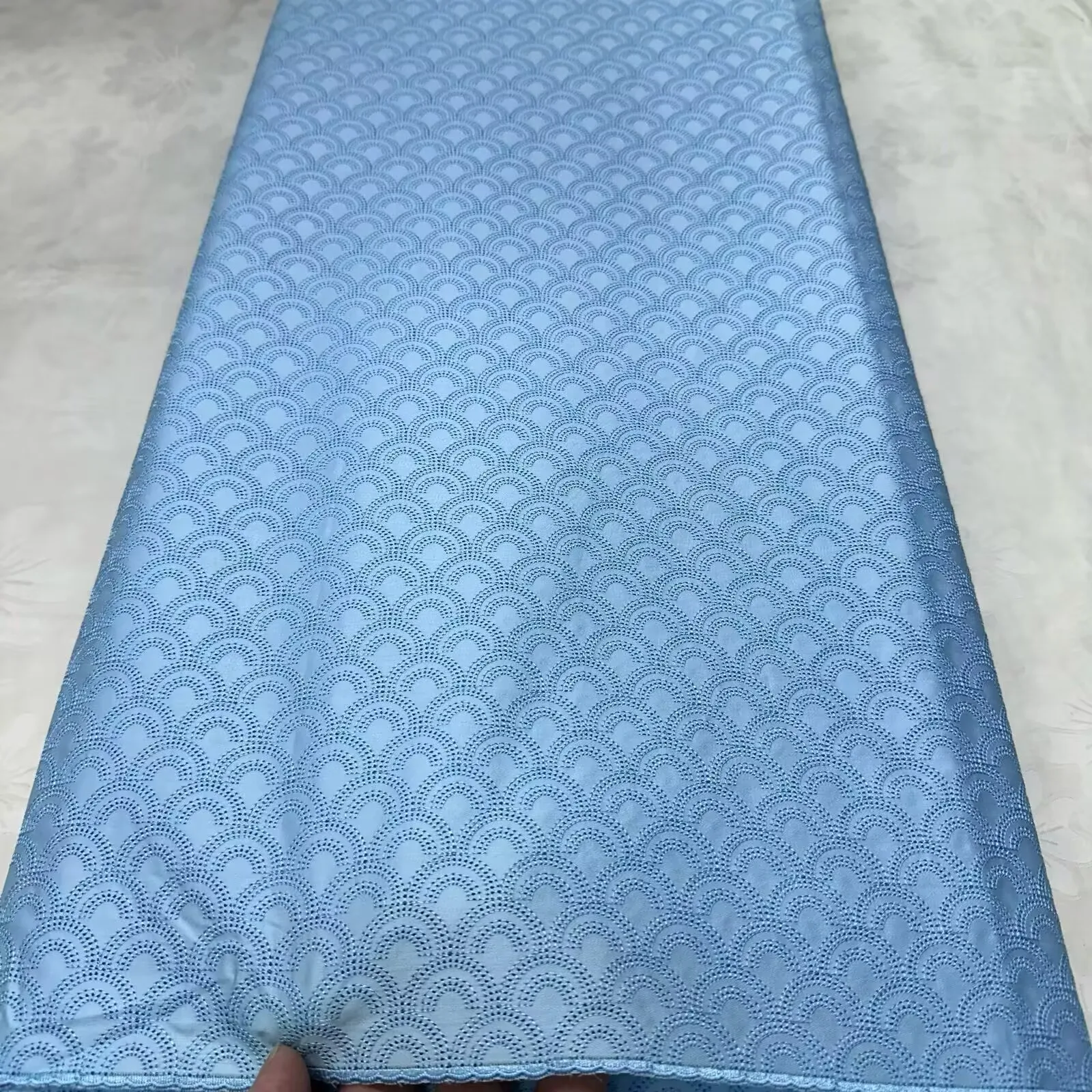 رائجة البيع 2025 الأفريقي النيجيري فرنسا الراقية الساتان الرجالي السويسري البولندية أقمشة الدانتيل لفساتين الخياطة حفل زفاف العريس #4