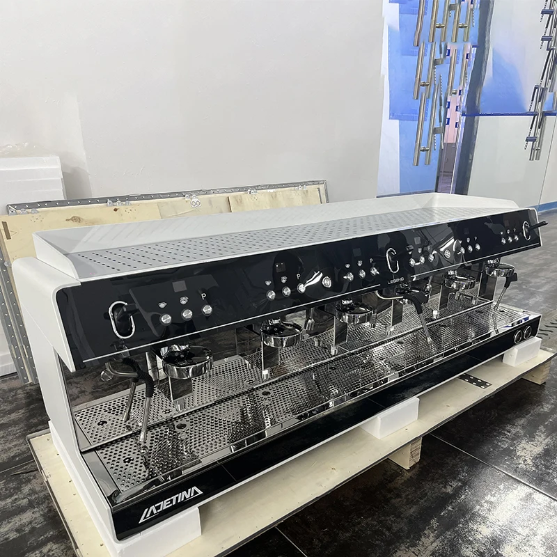 Profesjonalny komercyjny ekspr – Commercial Coffee Machine 3 Group recenzja i cena
