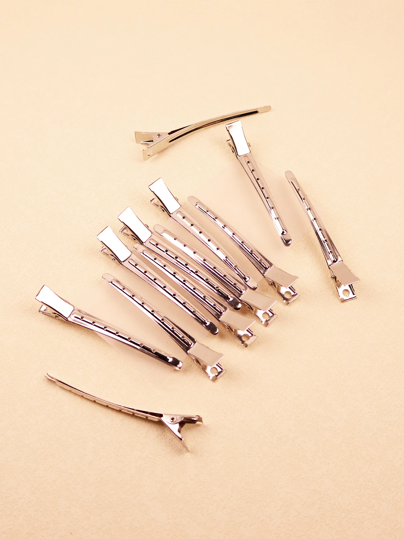 12 Stück Edelstahl Spike Alligator Duck Bill Salon Clips Metallic Haarspangen Haarspangen, speziell für Echthaarperücken