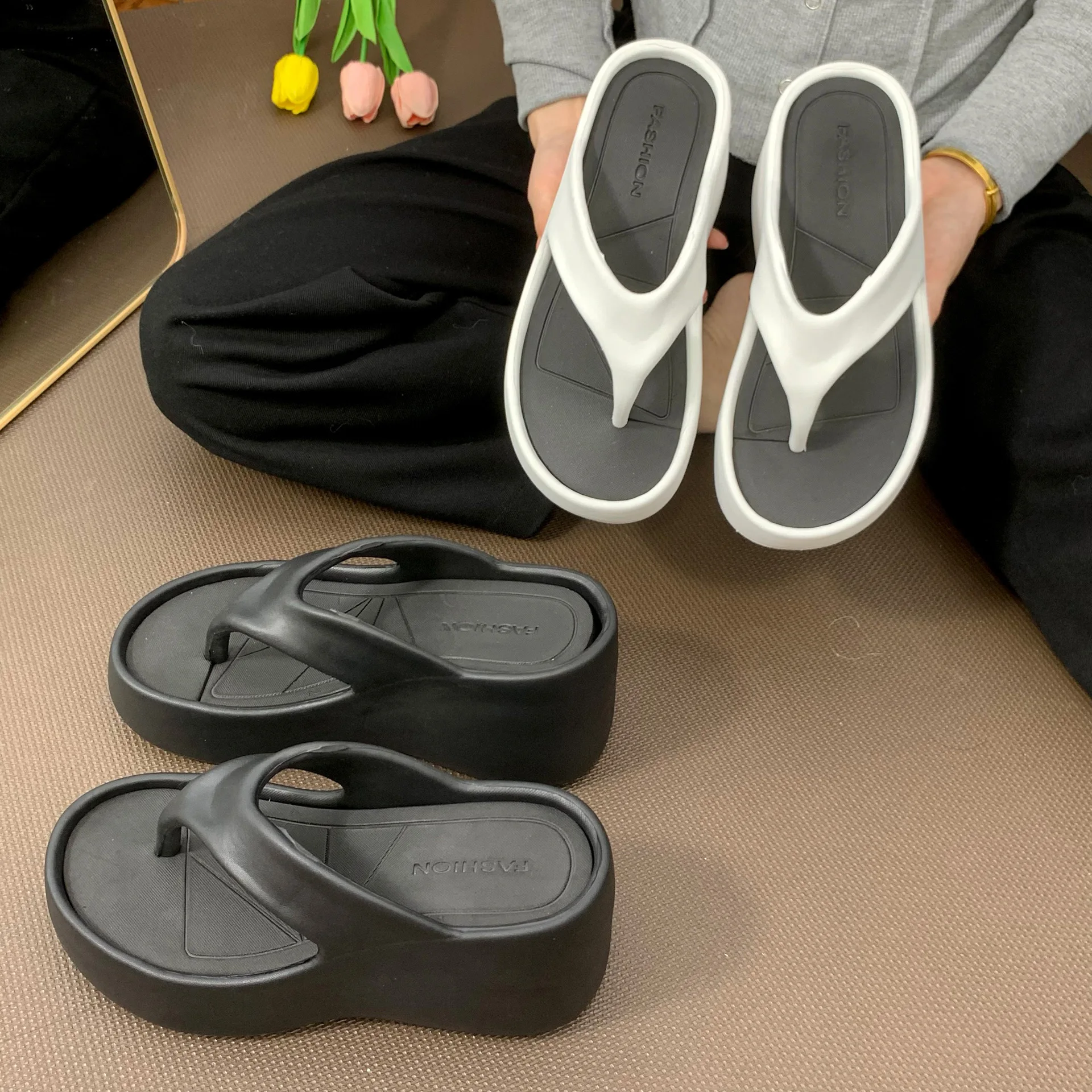 

Women Thick Sole Wedge Slippers Summer New Round Toe High-heeled Shoes Flip Flops Fashionable And Versatile Women Slippers