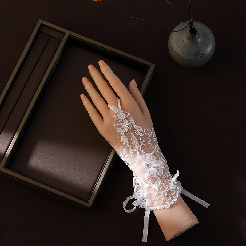 Bridal Wedding Gloves Lace Open Hand Back Hook Finger Flower Diamond Wedding Gloves